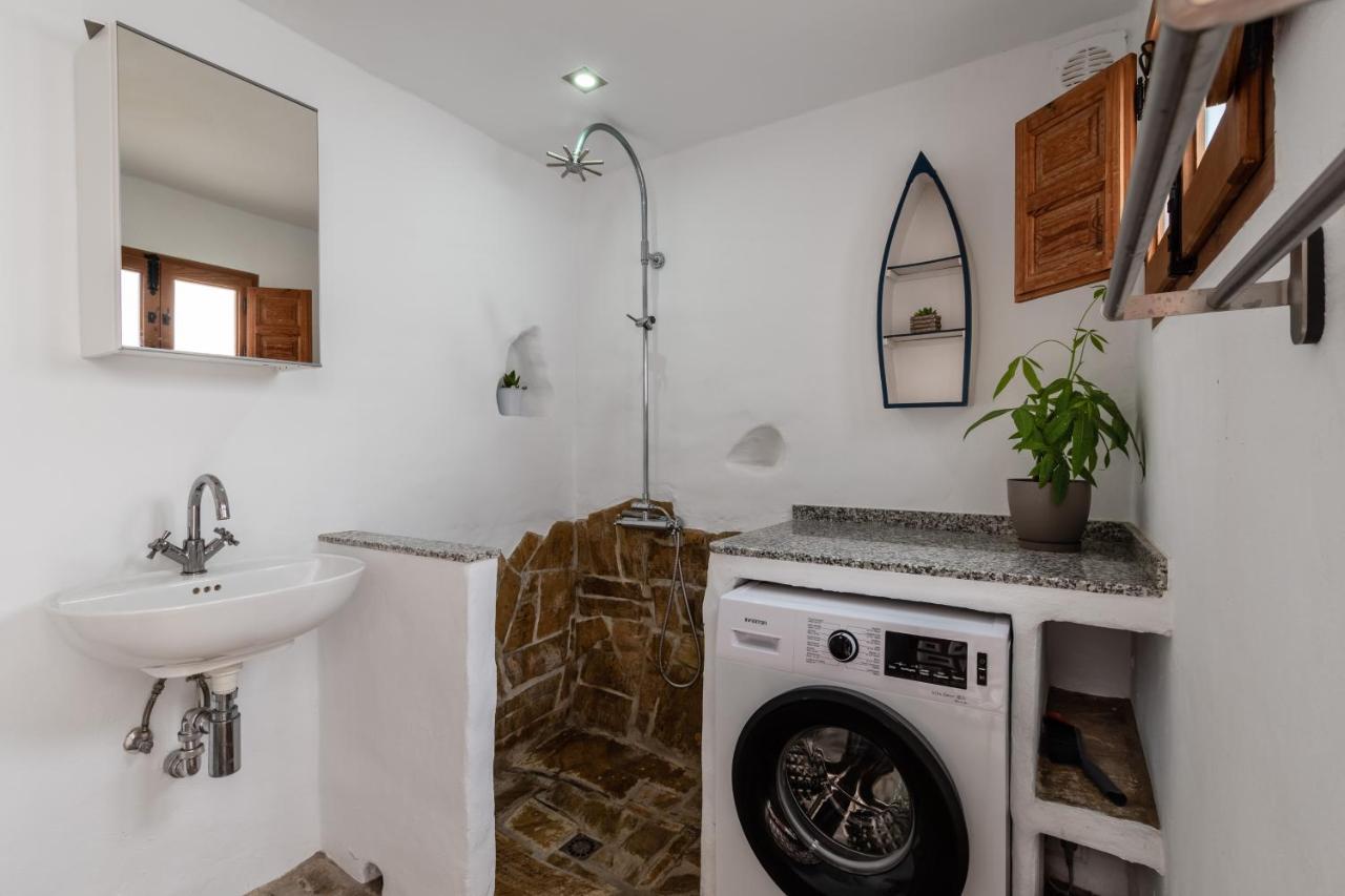 Vila Town House With Roof Terrace And Plunge Pool Alcaucín Exteriér fotografie